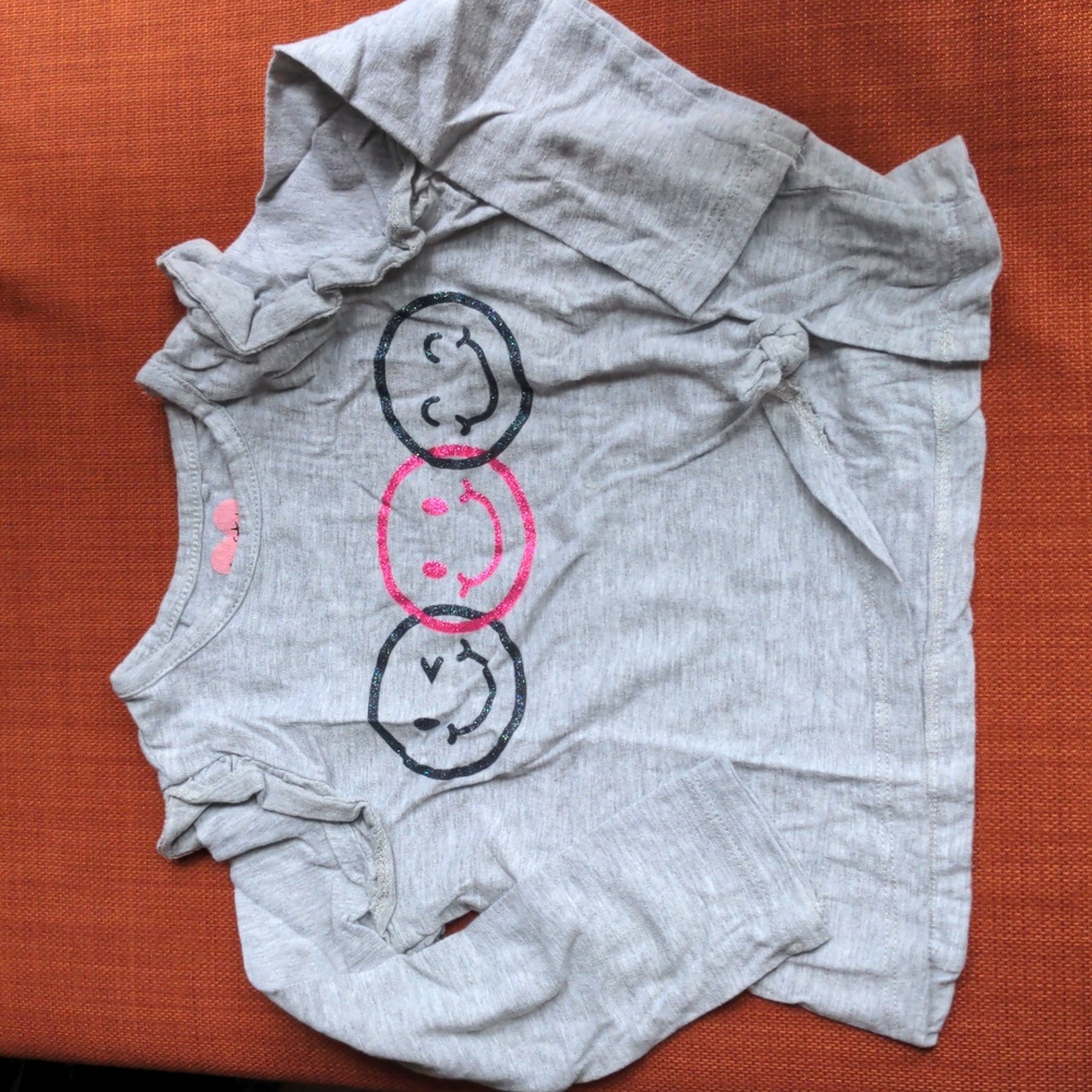 B2G3 Smiley face long sleeve